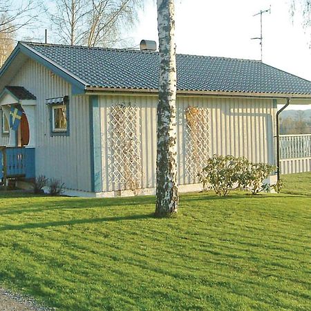 2 Bedroom Awesome Home In Svanskog Luaran gambar